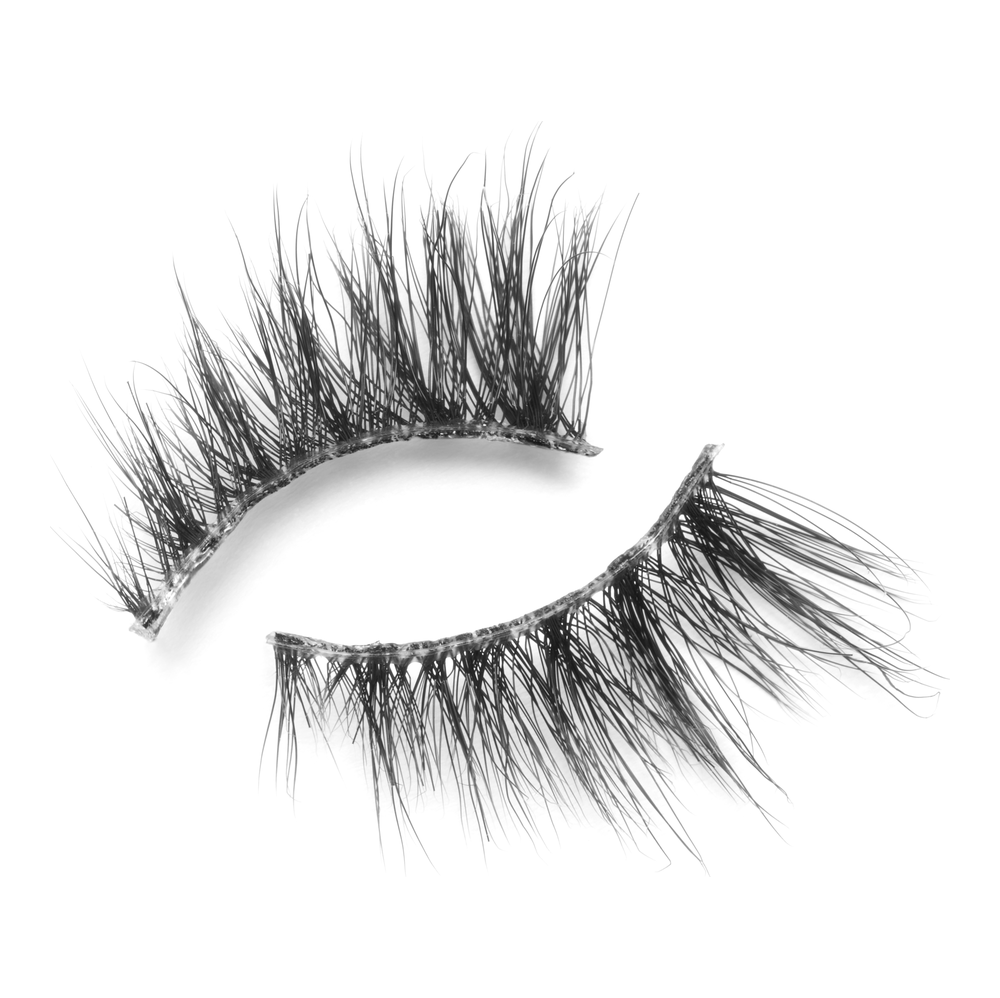 Half Lash No.5: https://cpm-api.iamdev.co.uk/storage/products/1276/lash image.png